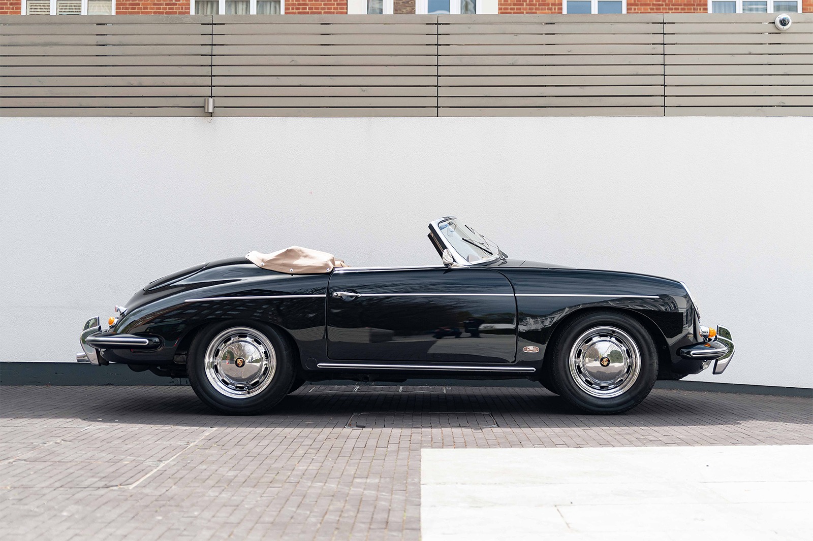 ROADSTER RUSH AS BIDDERS GEAR UP FOR SUMMER
